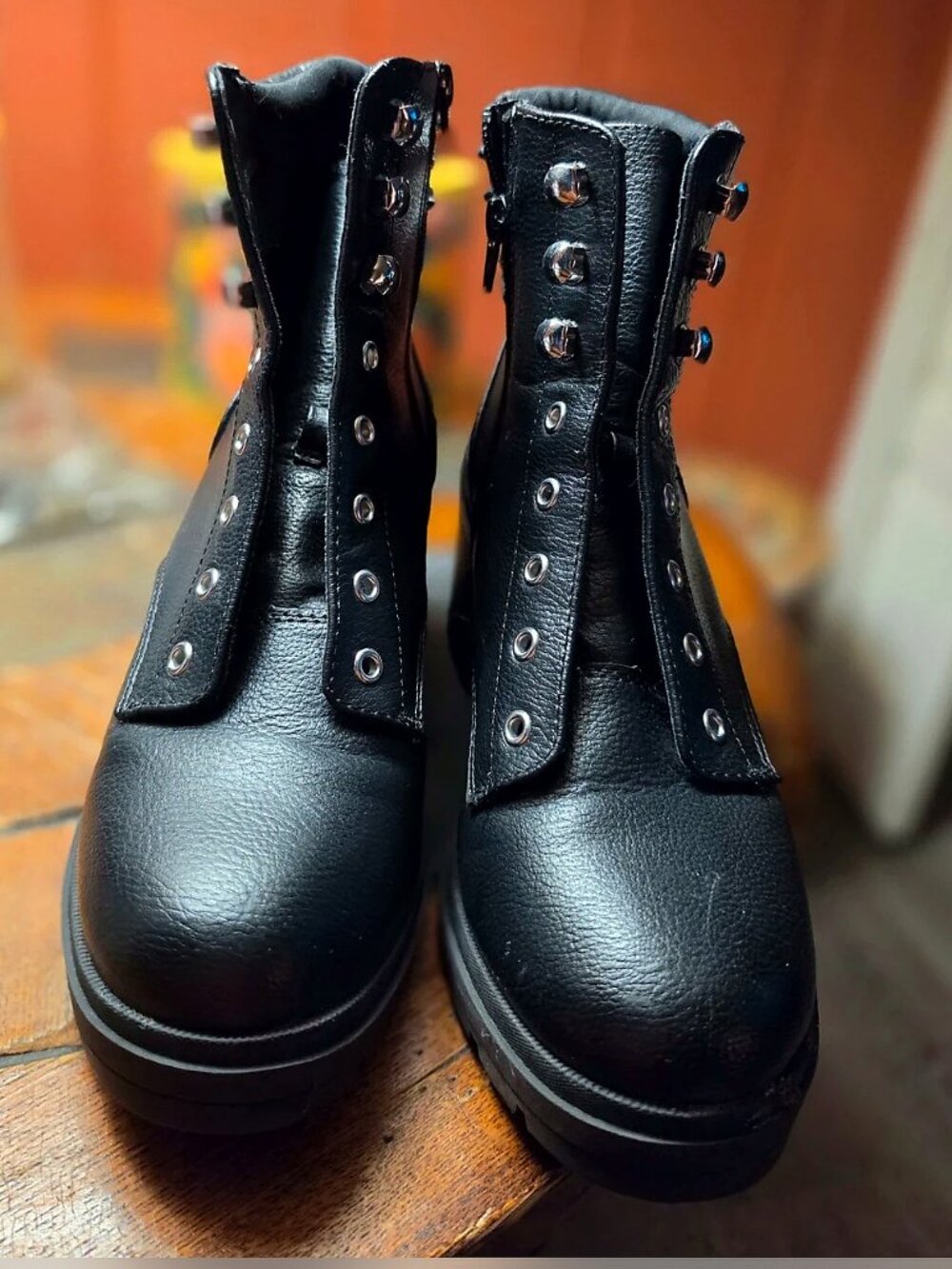 Rocker boots